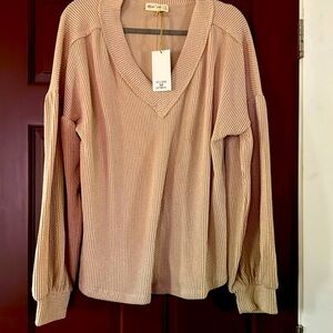 NWT! Ribbed Pullover. Size M